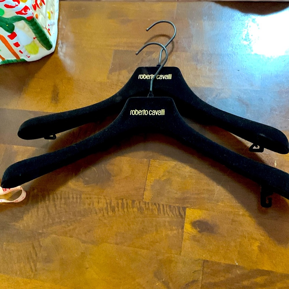 Roberto Cavalli hangers (2) ‼️♥️🛍️♥️